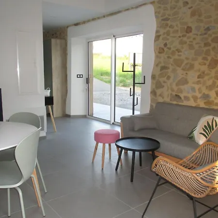 Maisonnette Independante Pour 4 Personnes - Pmr *