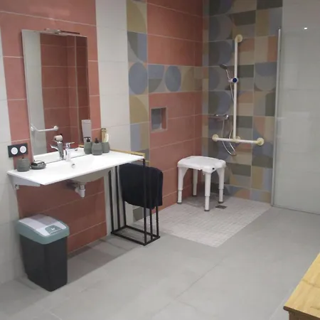 Maisonnette Independante Pour 4 Personnes - Pmr